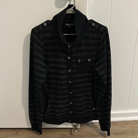 Volcom button Down sweatshirt black and gray striped - Picture 1 of 3
